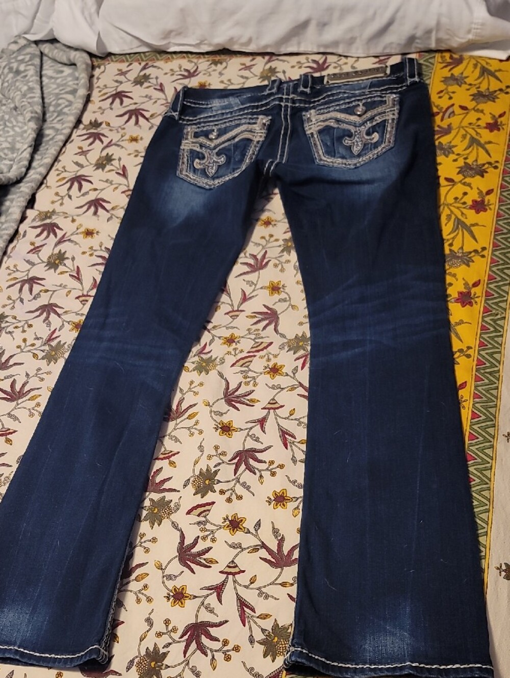 Rock Revival Sz 27 Dark Blue Flare Jeans with White Stitching - Picture 12 of 15